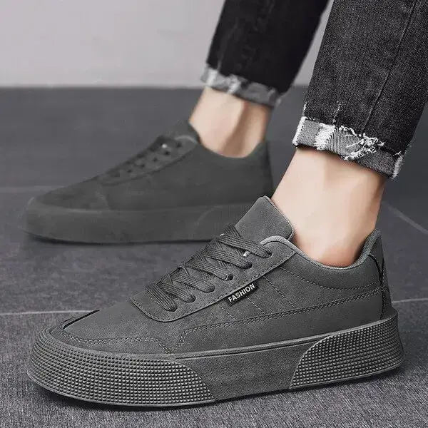 Men Fashion Breathable Lightweight Low Top Sneakers - Stylish & Comfortable